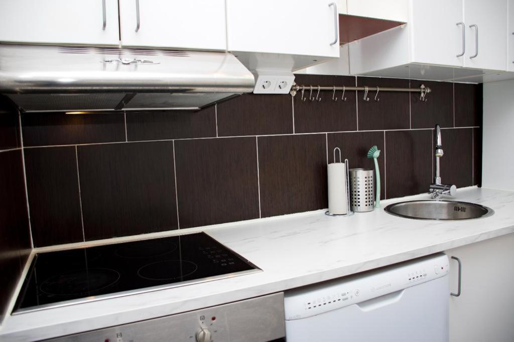 Entire Apartment Malmoe 2 Bedrooms-Tv Lounge-Balcony Exterior photo